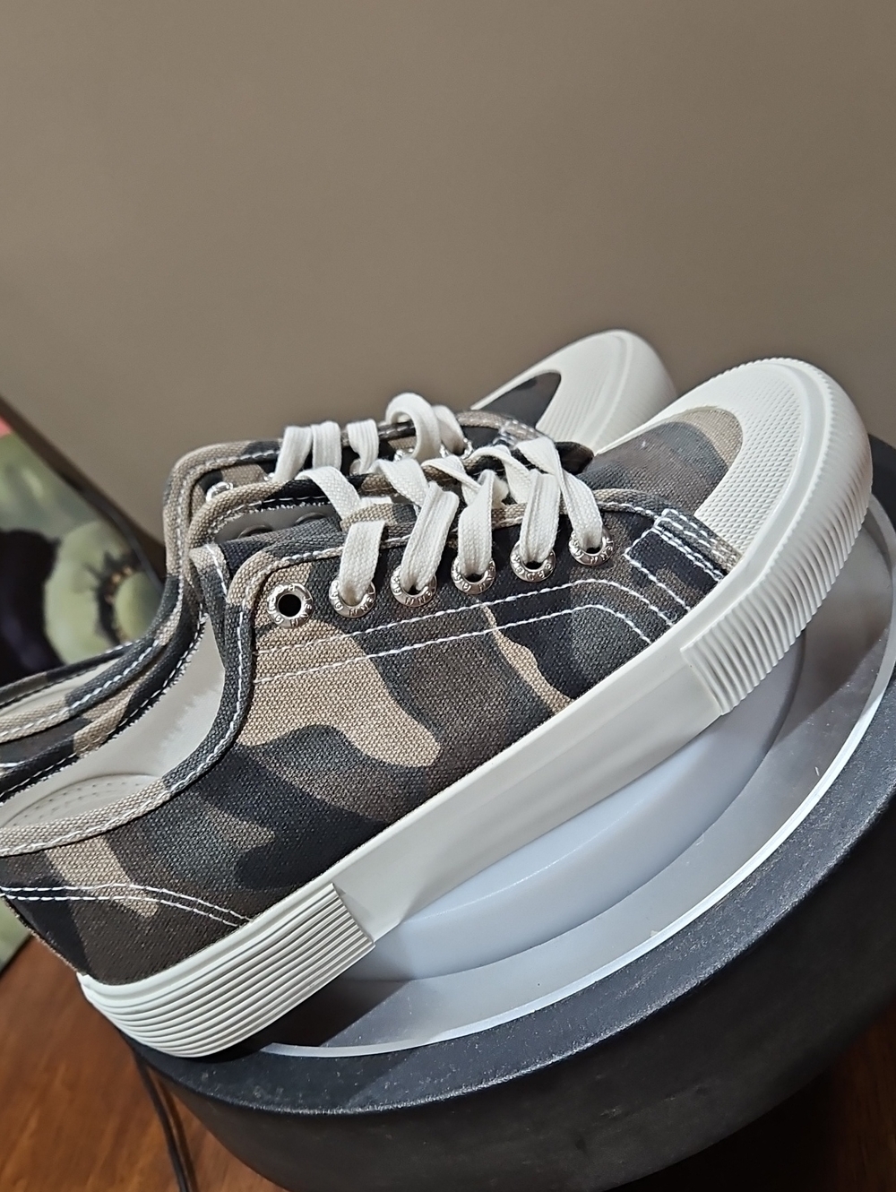 Jenn Ardor Women's Khaki & Olive Camo Low-Top Sneakers